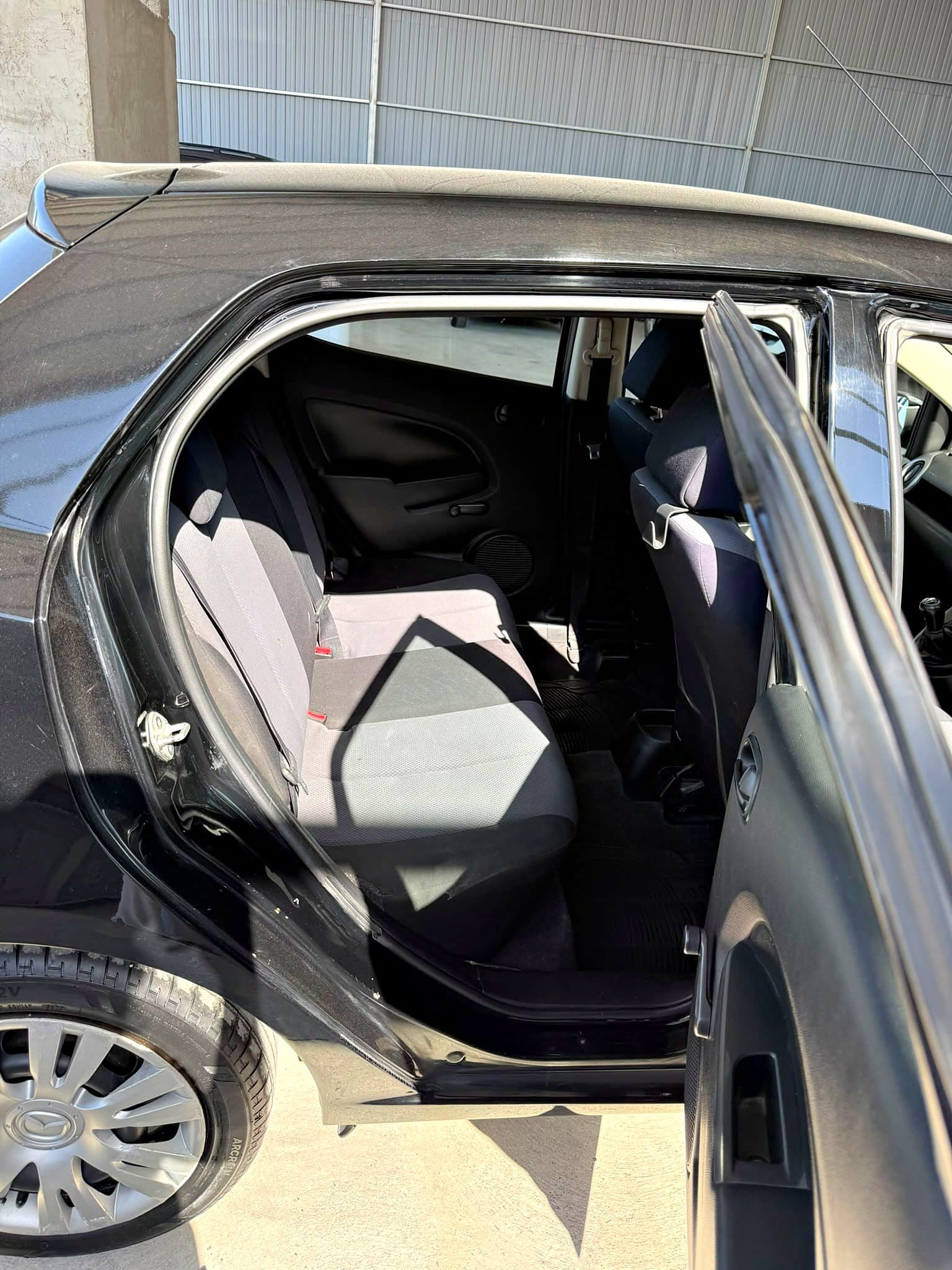 Mazda 2 — 4